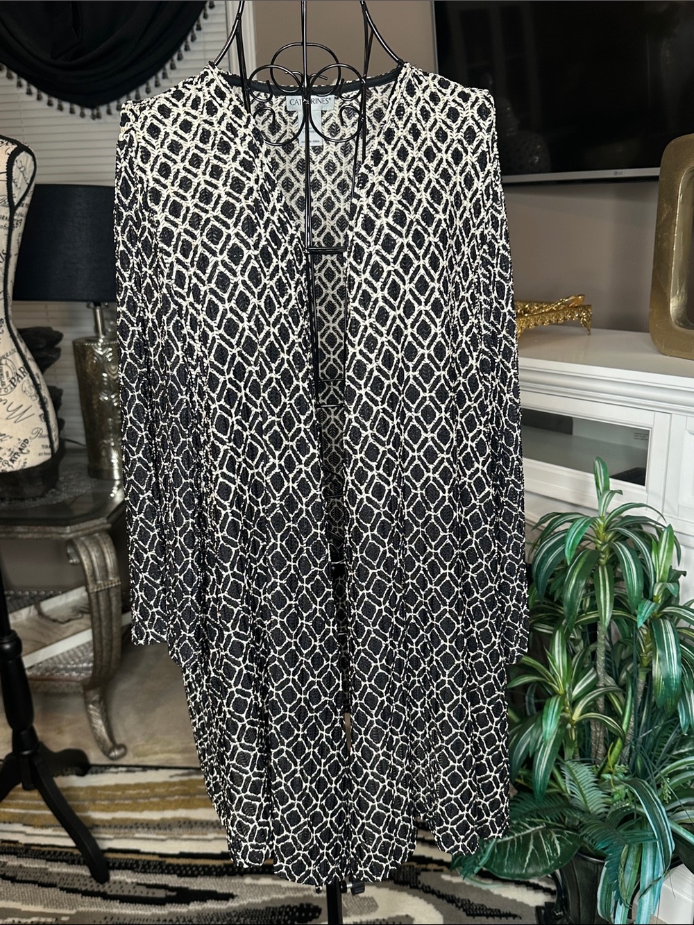 Catherines Black & White Geometric Open-Front A-Line Skirt